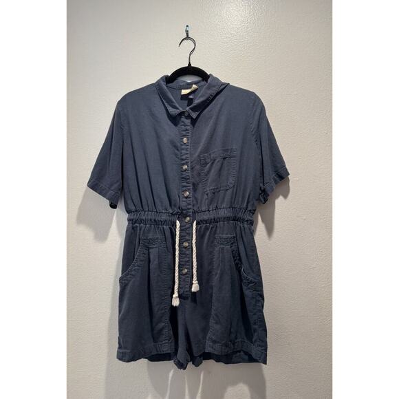 Universal Thread Romper Women’s Size Medium Blue Linen Blend Button Down Coastal - Picture 1 of 8